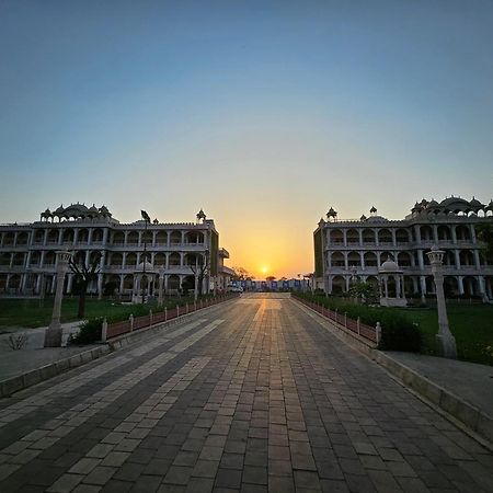 The Mewar Palace And Resort Shivpuri  Bagian luar foto
